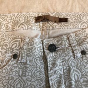 Prana patterned stretchy jeans - white and tan - size 2